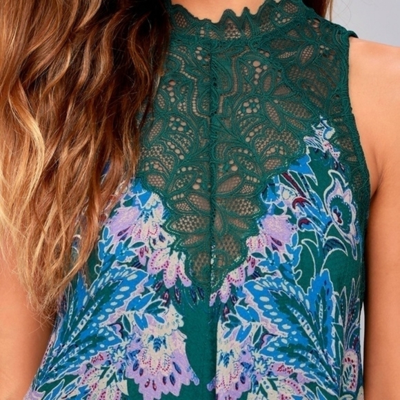 Elegant Green Lace Floral Dress - Picture 2 of 8